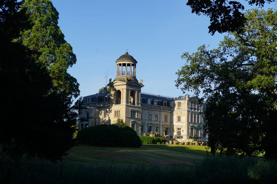 Außenansicht Hotel Schloss mit Park Kaarz