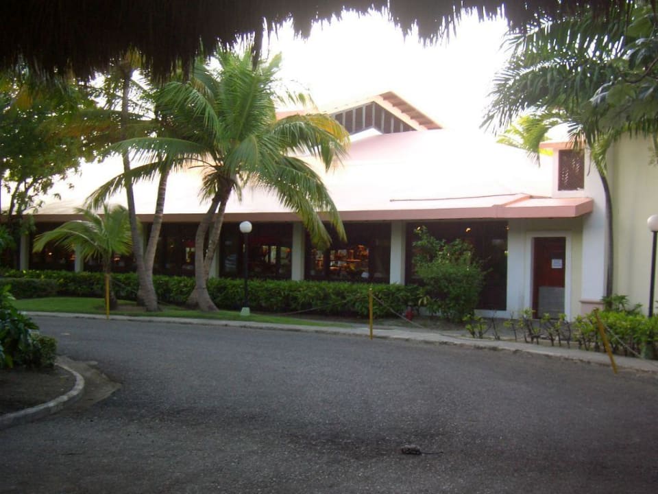 Blick auf das Restaurant Playabachata Hotel