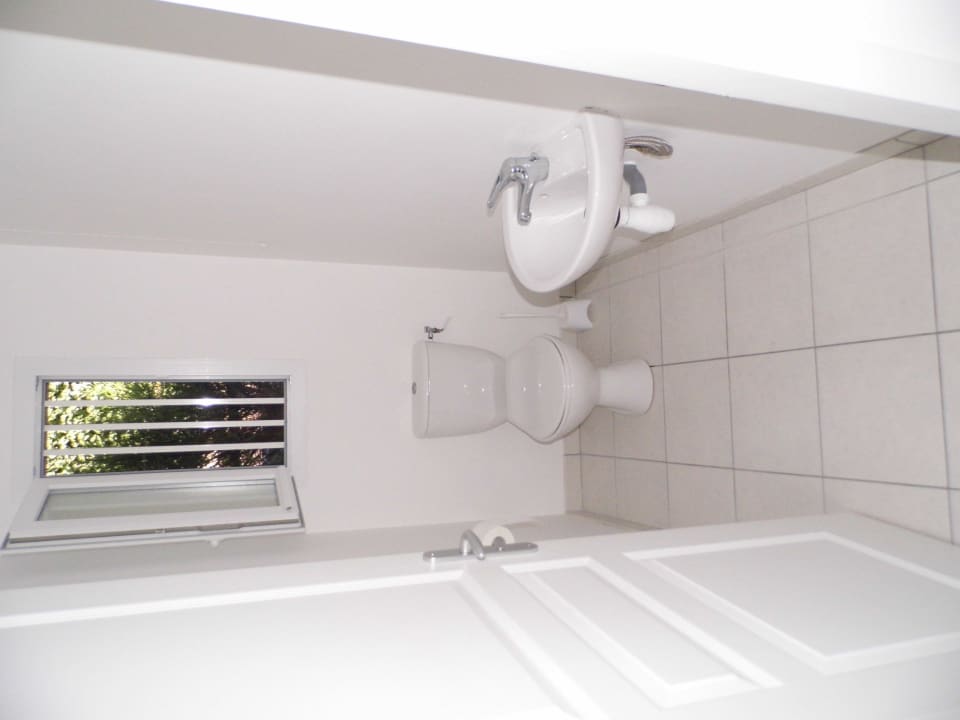 WC unten Holiday House Eden Club 14 Lacanau