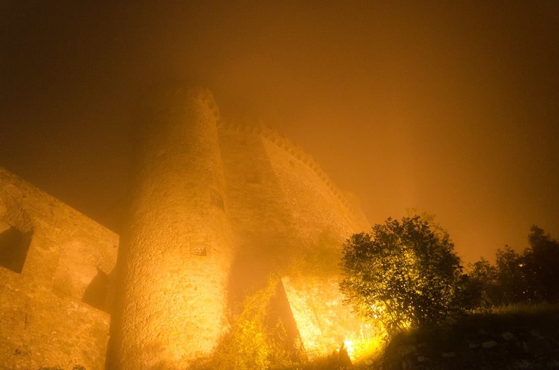 Außenansicht Hotel Castello di Fosdinovo