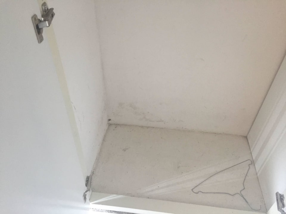 Kleiderschrank innen Matala Valley Village