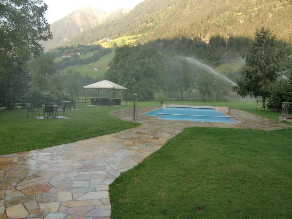 Pool Hotel Wiesenhof Garden Resort