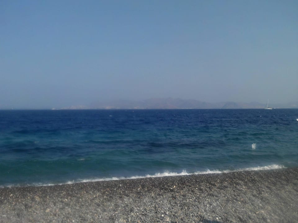 Tolles Meer trotz Kies Kipriotis Village Resort