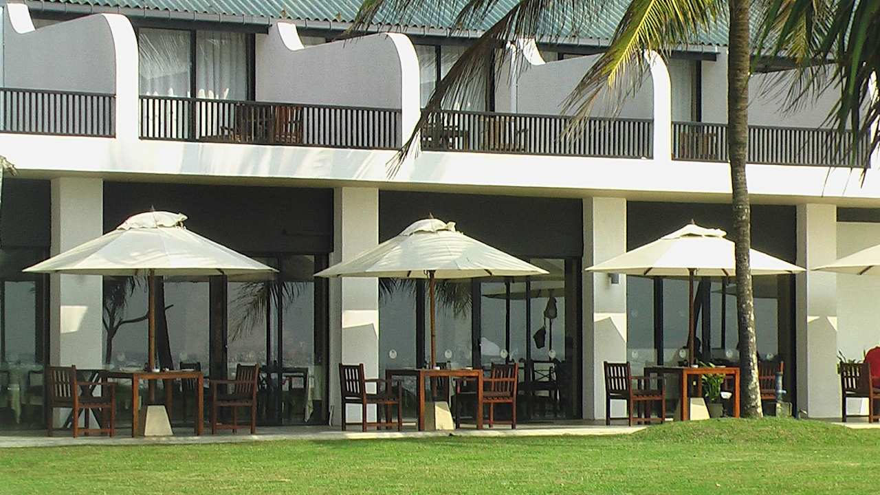 Erste Hälfte renoviert  EKHO Surf