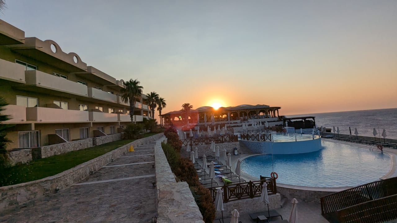 Außenansicht Hotel Kalithea Horizon Royal