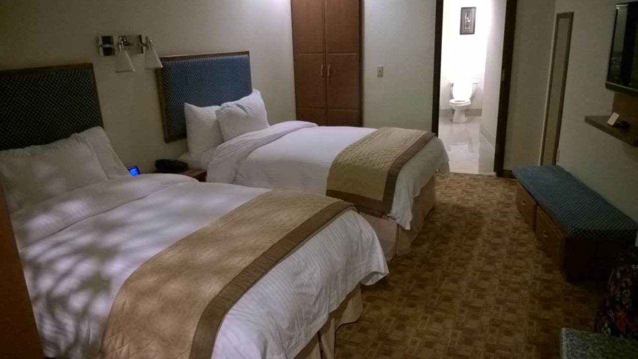 Blick Richtung Bad Wyndham Garden Baronne Plaza