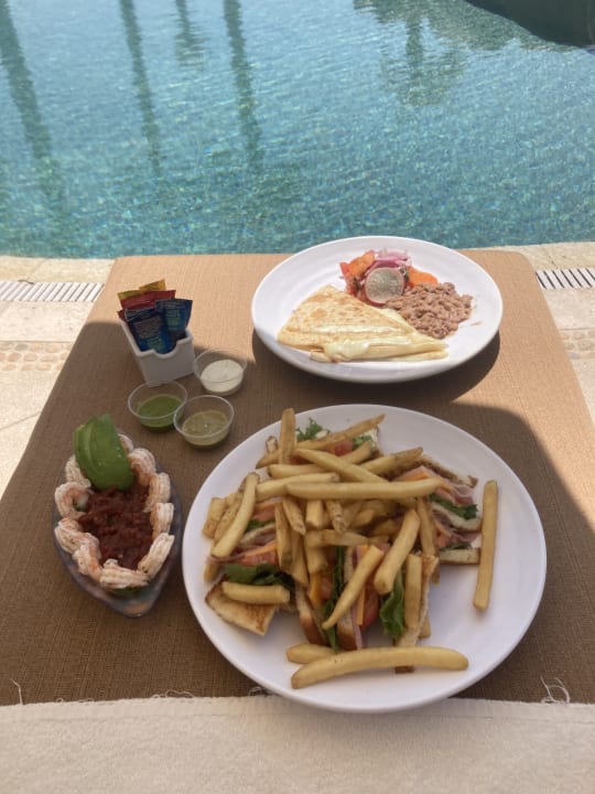 Gastro Grand Solmar Lands End Resort and Spa