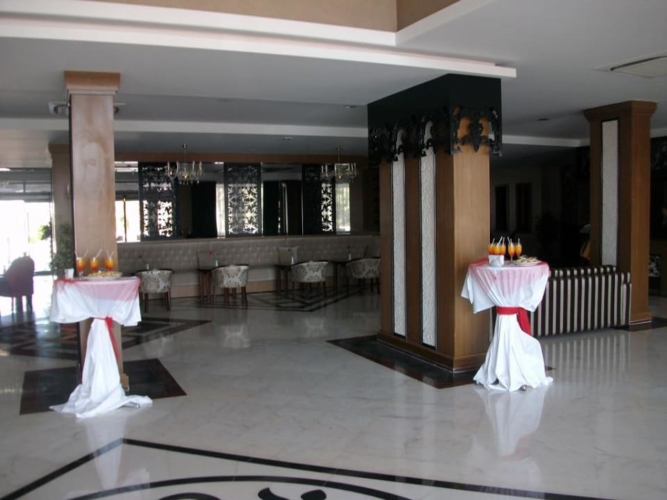 Eingangsbereich Seaden Corolla Hotel