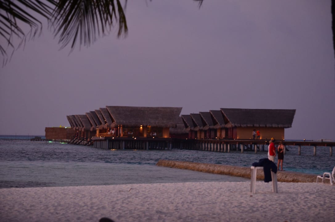 Wasservillen am Abend Adaaran Prestige Ocean Villas