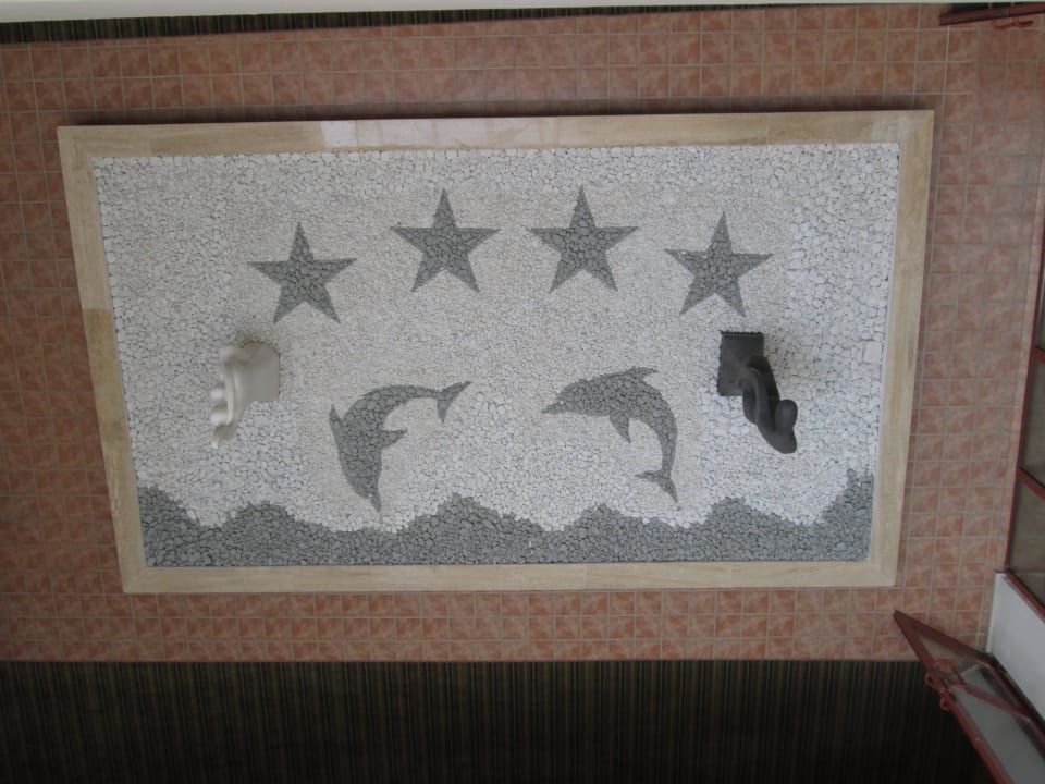 Kunstvolle Dekoration Hotel Defne Garden