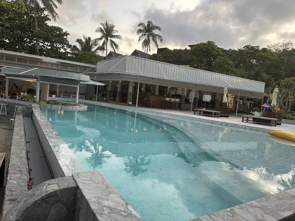 Pool The Fair House Beach Resort