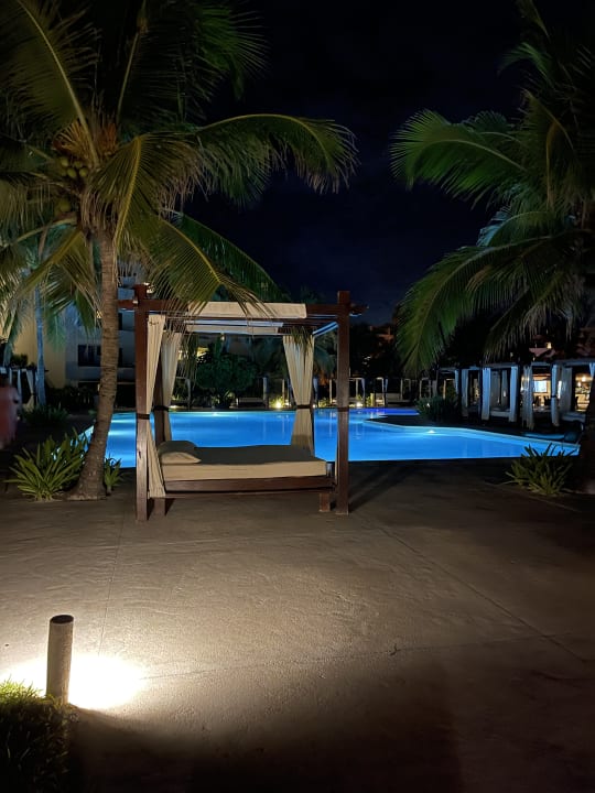 Pool Akumal Bay Beach & Wellness Resort