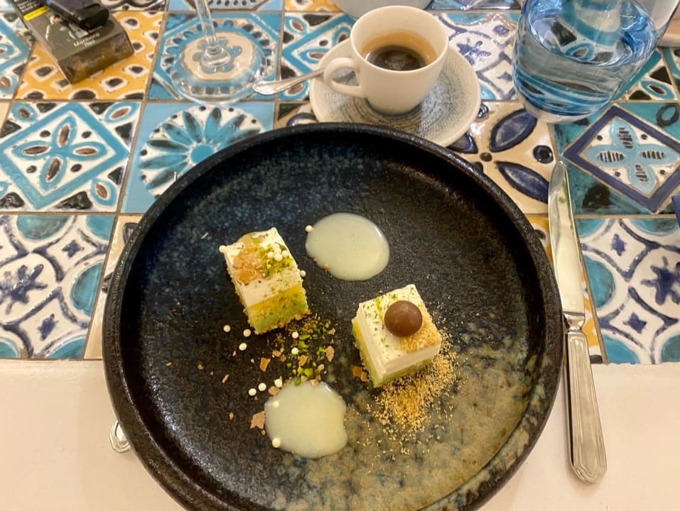 Gastro Lara Barut Collection