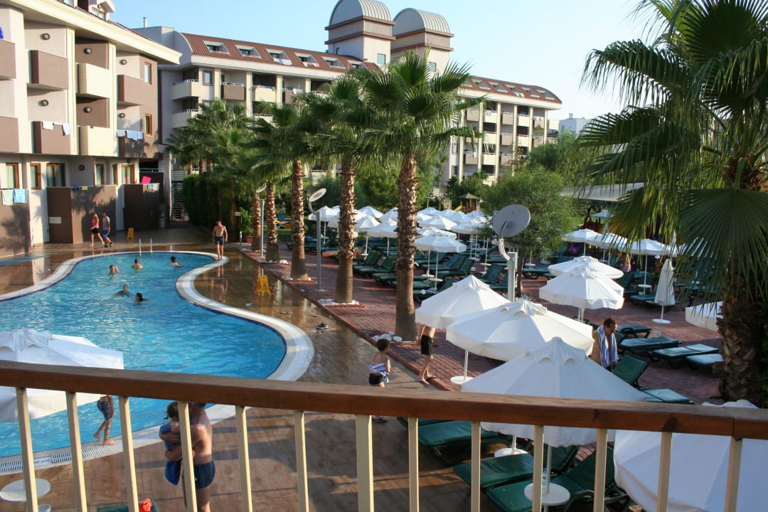 Einer der pool´s Hane Family Resort