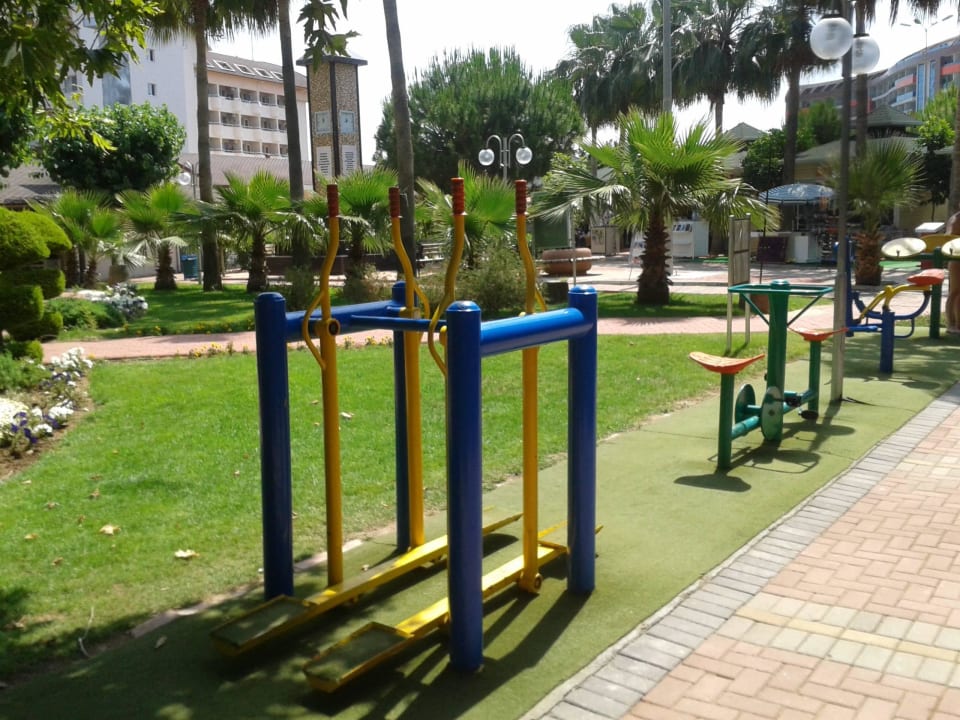 Fun Lonicera Resort & Spa Hotel