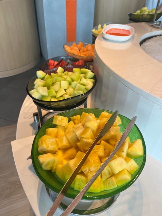 Gastro The WB Abu Dhabi, Curio Collection By Hilton