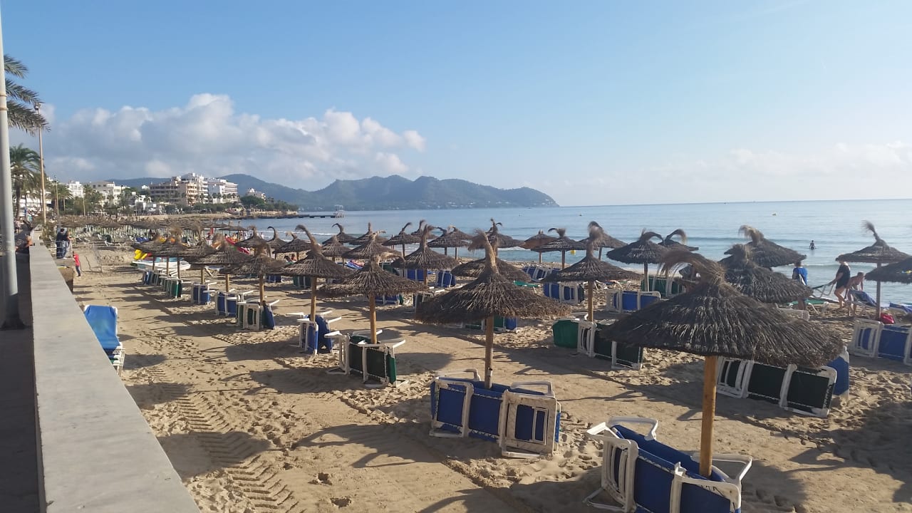 Strand R2 Veronica Beach Hotel