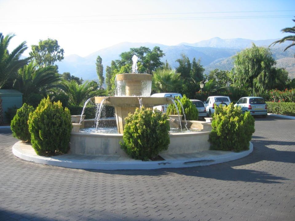 Hotelvorfahrt Phãea Cretan Malia