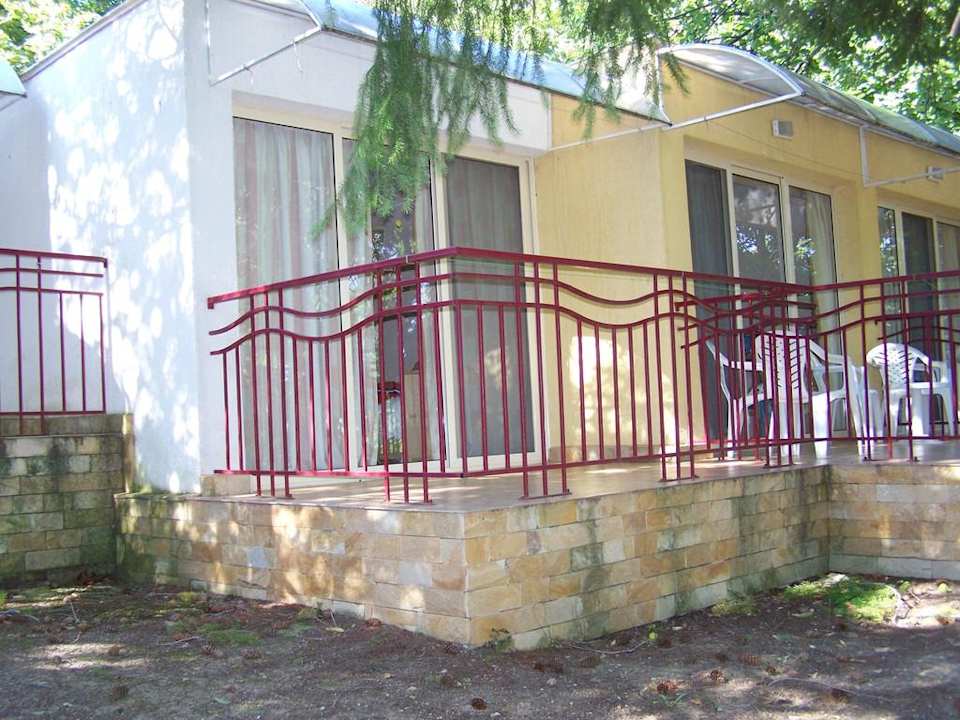 Rückansicht der Zimmer Villas Magnolia