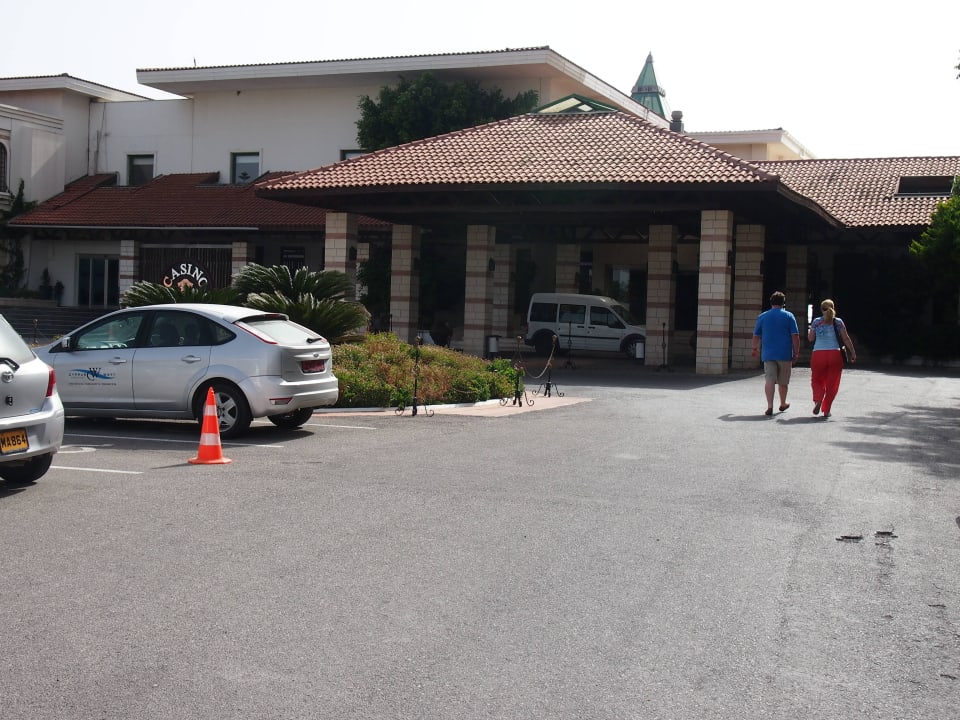 Haupteingang Salamis Bay Conti Resort Hotel & Casino