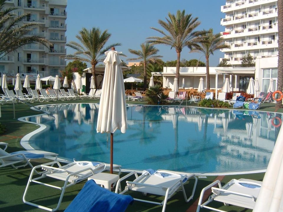 Pool am frühen Morgen Hipotels Flamenco