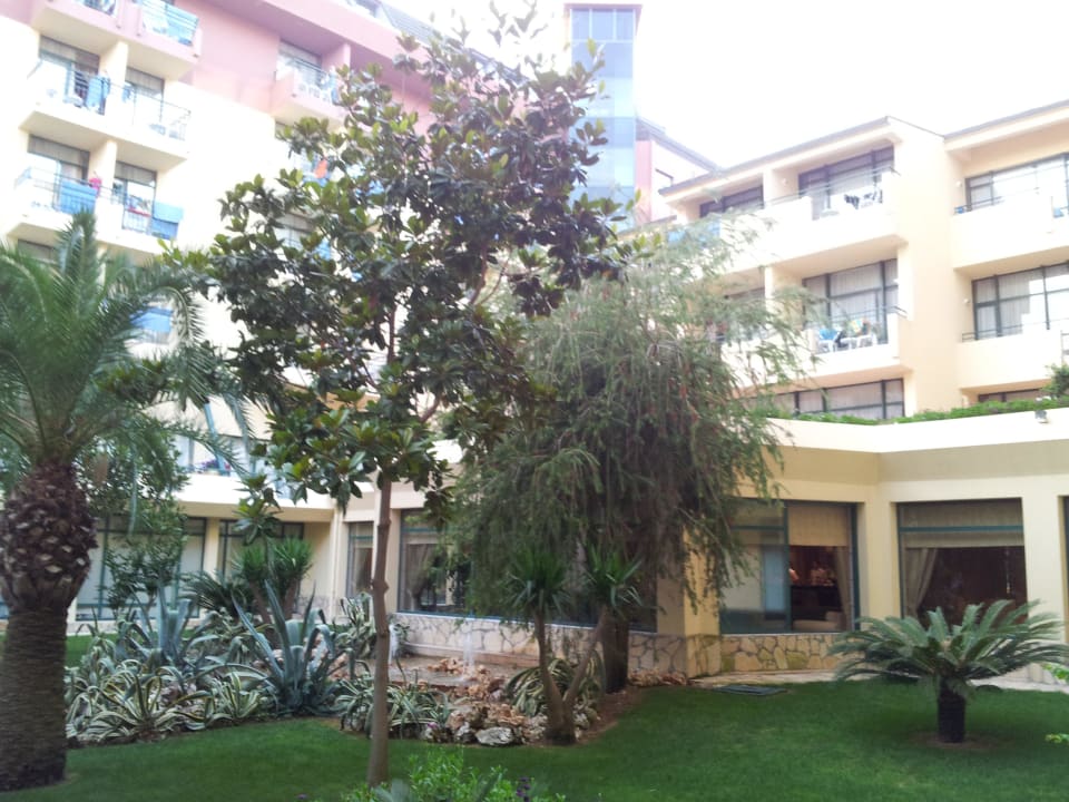 Gartenanlage Hotel Meryan