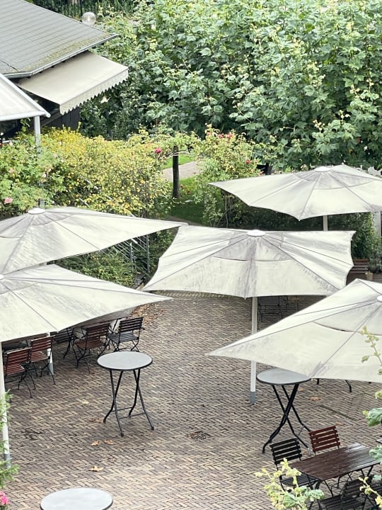 Gartenanlage DORMERO Hotel Düsseldorf