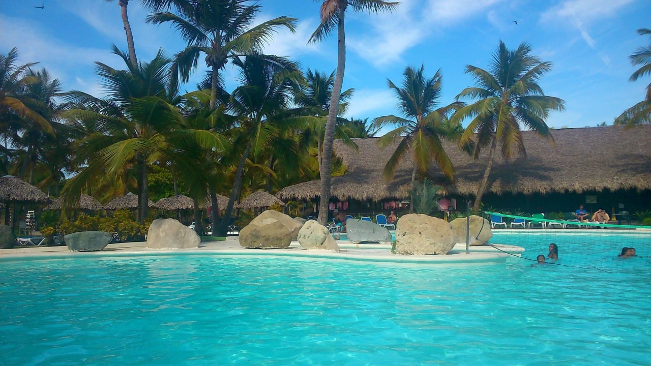 Pool im Vilage Playabachata Hotel