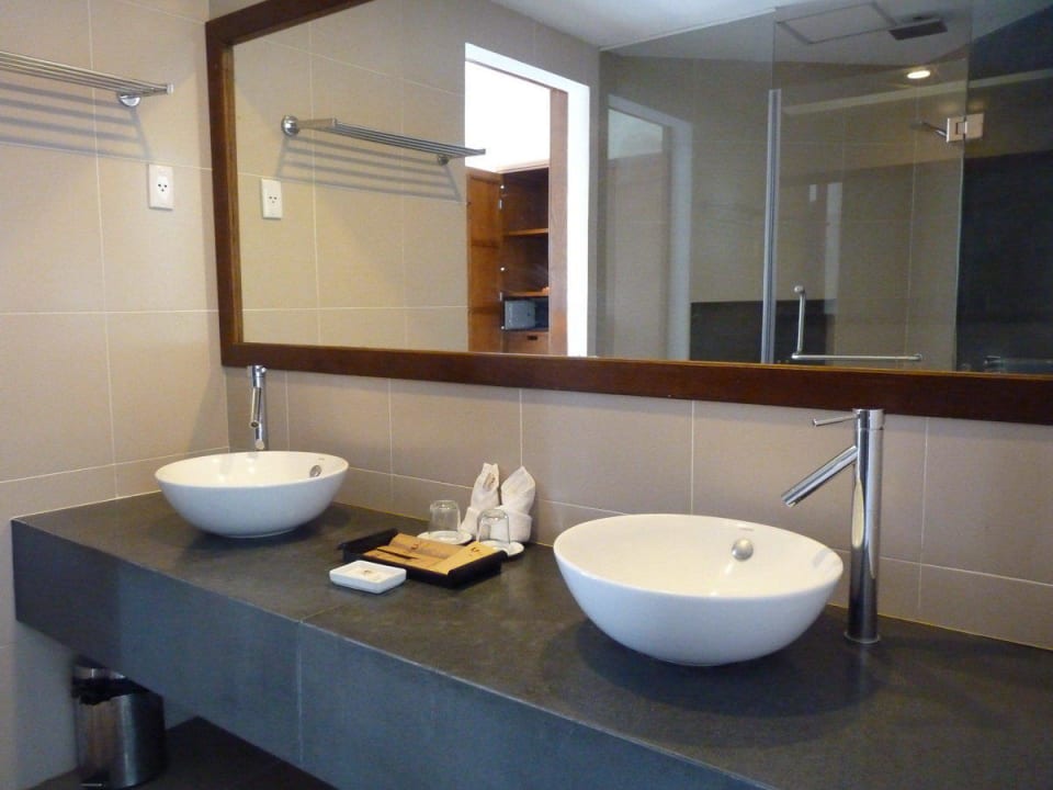 Bad Hotel Unique Mui Ne Resort