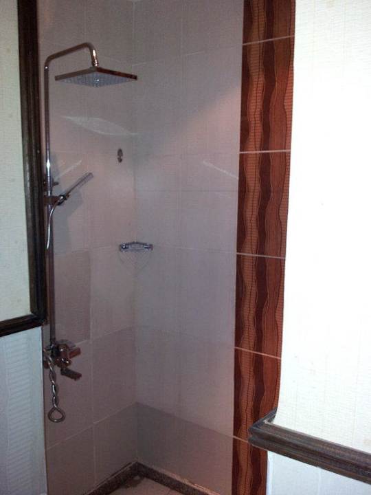 Schöne große Dusche Pickalbatros Alf Leila Wa Leila Resort - Neverland Hurghada