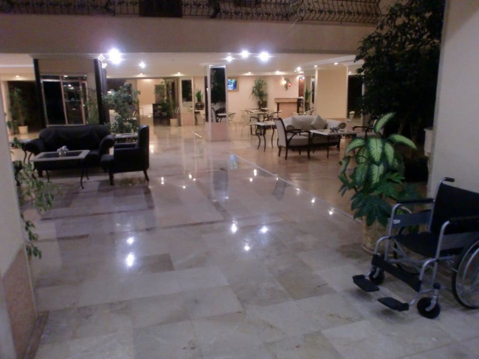 Lobby Senza Sunset Beach Hotel