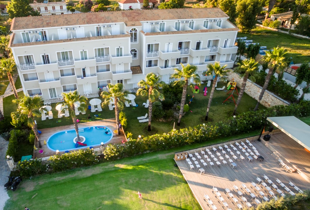 Außenansicht SuneoClub Cavo D'Oro Hotel