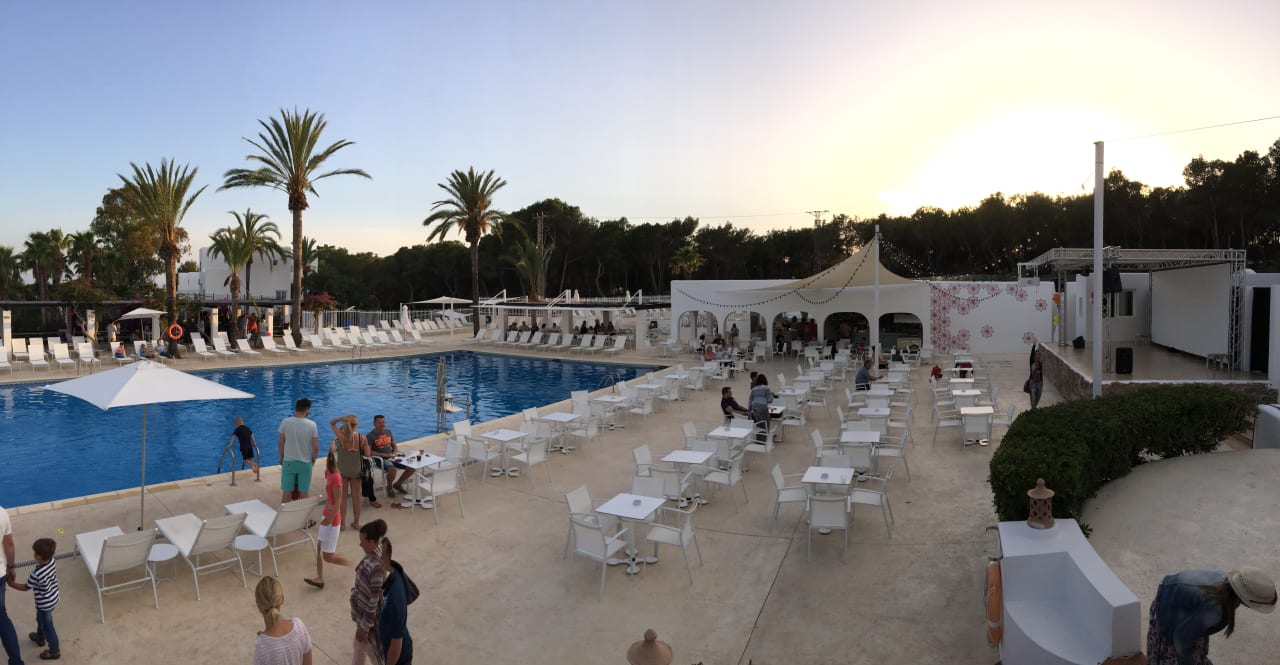 Pool Cala Llenya Resort Ibiza