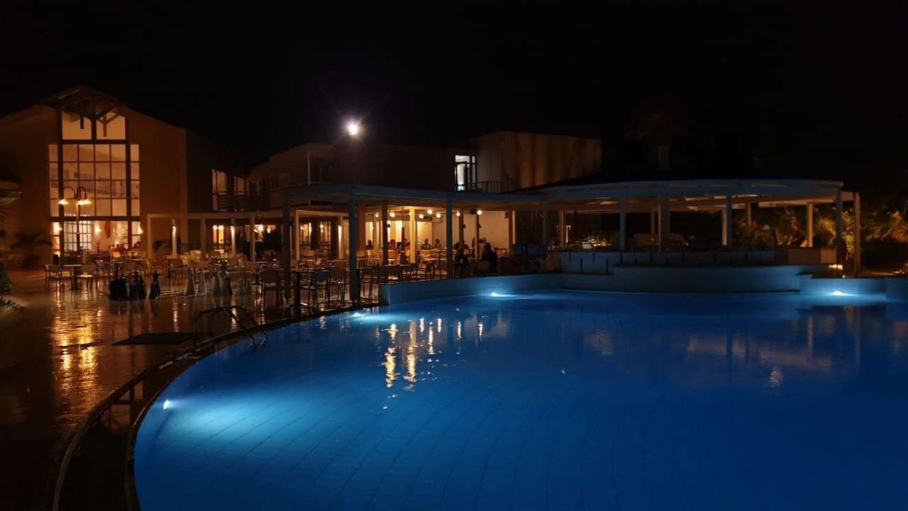 Pool Hotel Minos Mare Beach