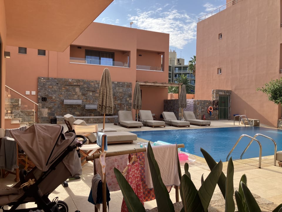 Pool High Beach Resort