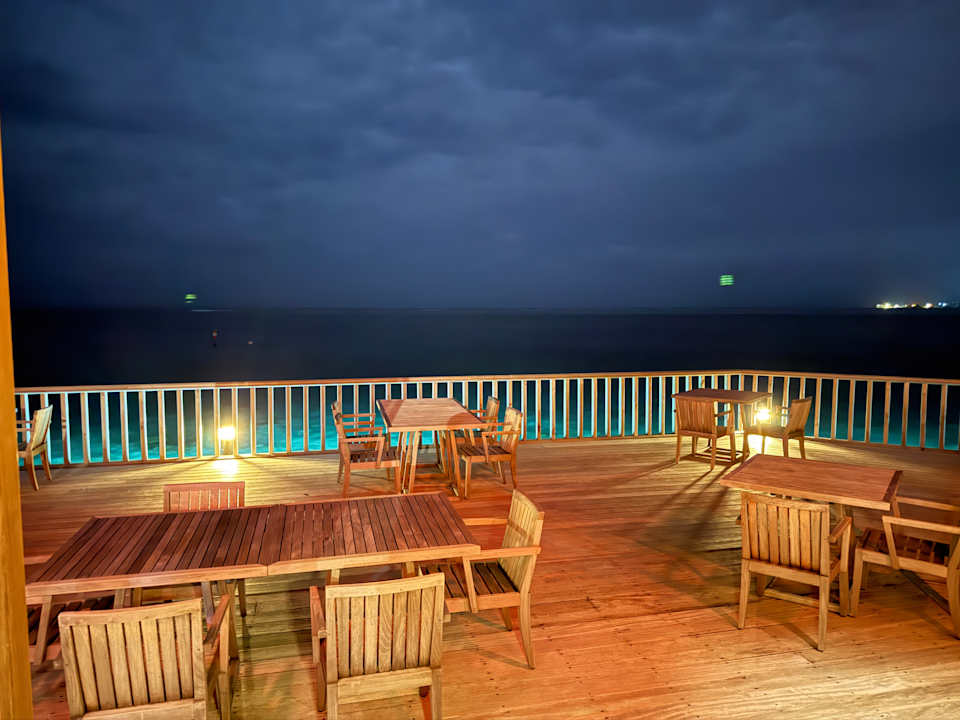 Außenansicht Vilamendhoo Island Resort & Spa