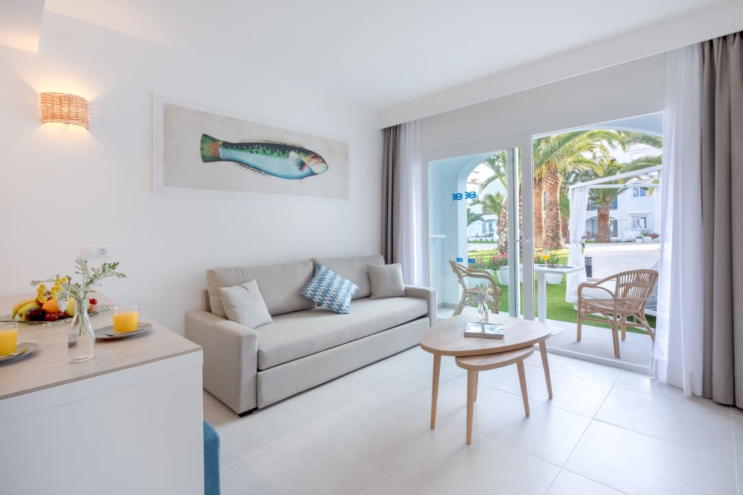 Zimmer FERGUS Style Carema Beach