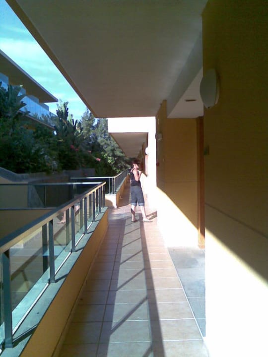 Weg zum Zimmer 119 SBH Club Paraiso Playa