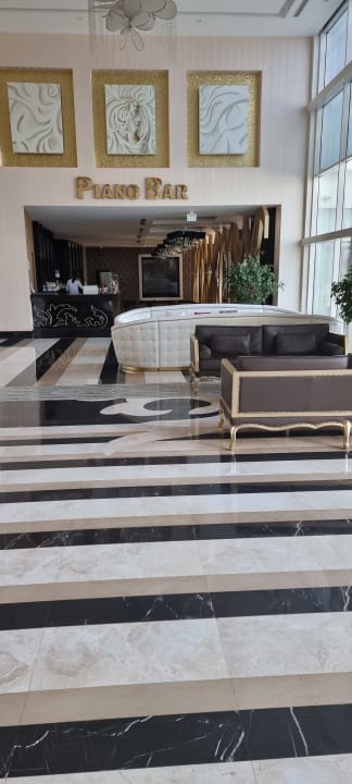 Lobby Azura Deluxe Resort & Spa Hotel