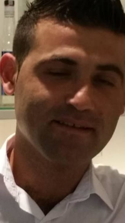 Kellner Kerim Well Palace Side