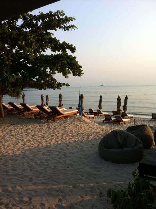 Liegen am Strand SALA Samui Choengmon Beach Resort