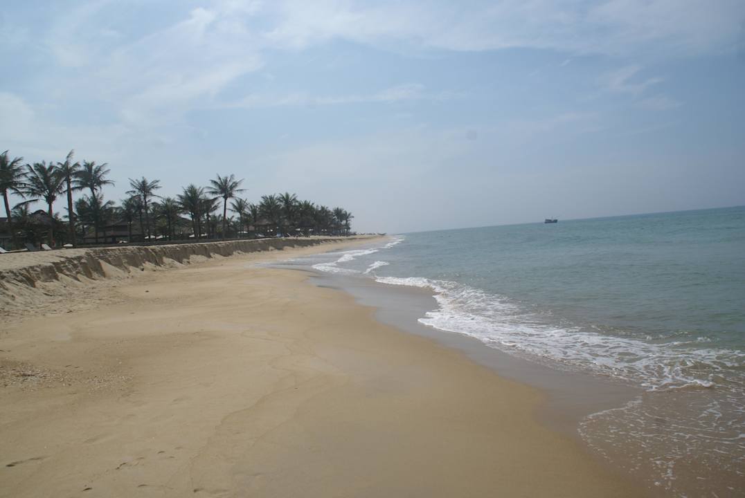 Strand Ana Mandara Hue Beach Resort & Spa