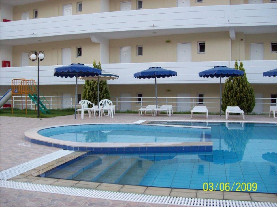 View at our front door Hotel Memphis Beach