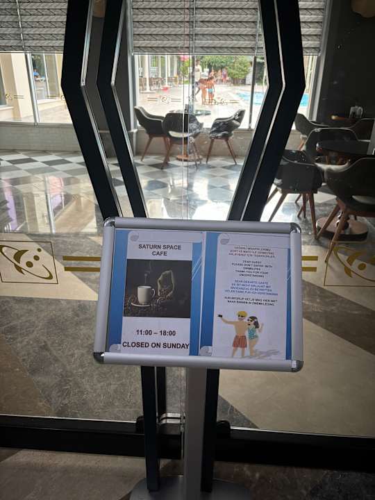 Gastro Saturn Palace Resort Hotel