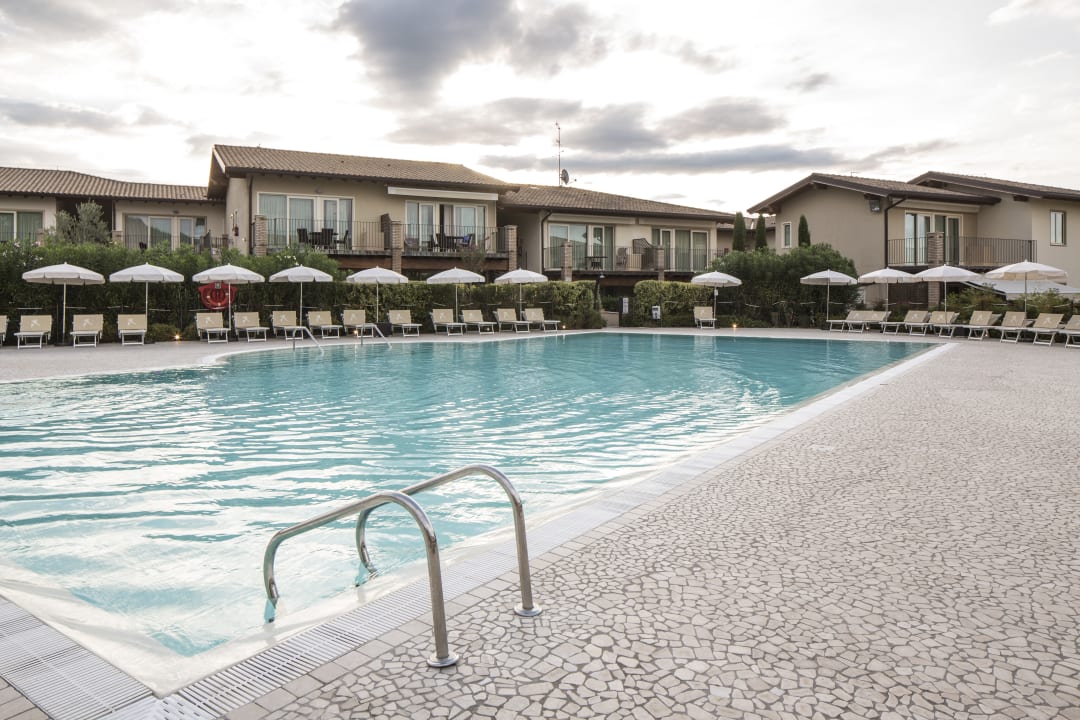 Pool Lake Garda Resort