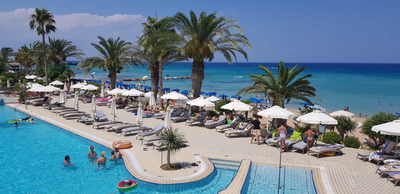 Außenansicht Hotel Sunrise Beach