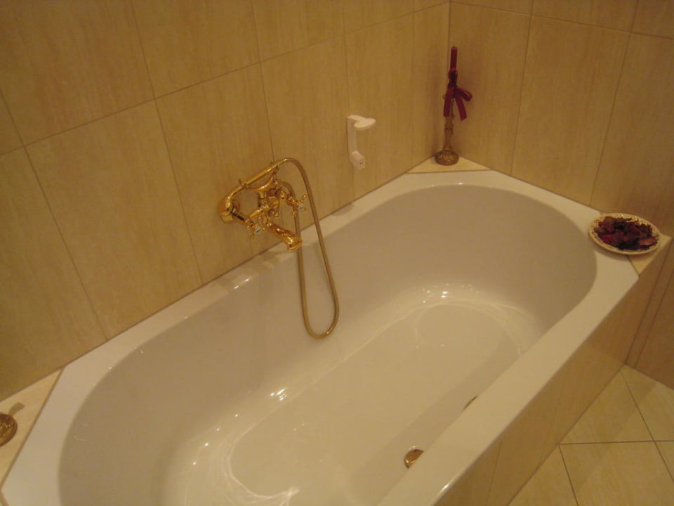 Riesen Badewanne Hotel Snorrenburg