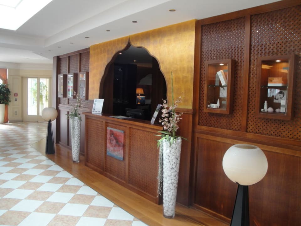 Wellness-Rezeption Wellnesshotel ...liebes Rot-Flüh