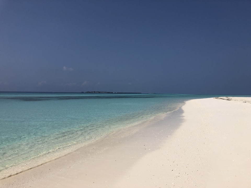 Strand Kuredu Island Resort & Spa