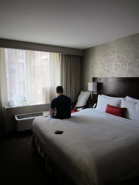 Blick ins Zimmer Hotel Courtyard New York Manhattan/Times Square West